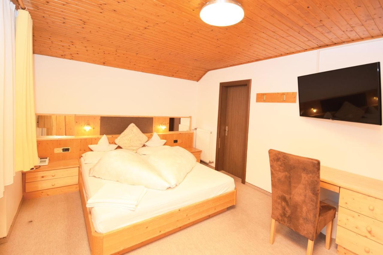 Hotel Chalet Olympia Монгуэльфо Экстерьер фото