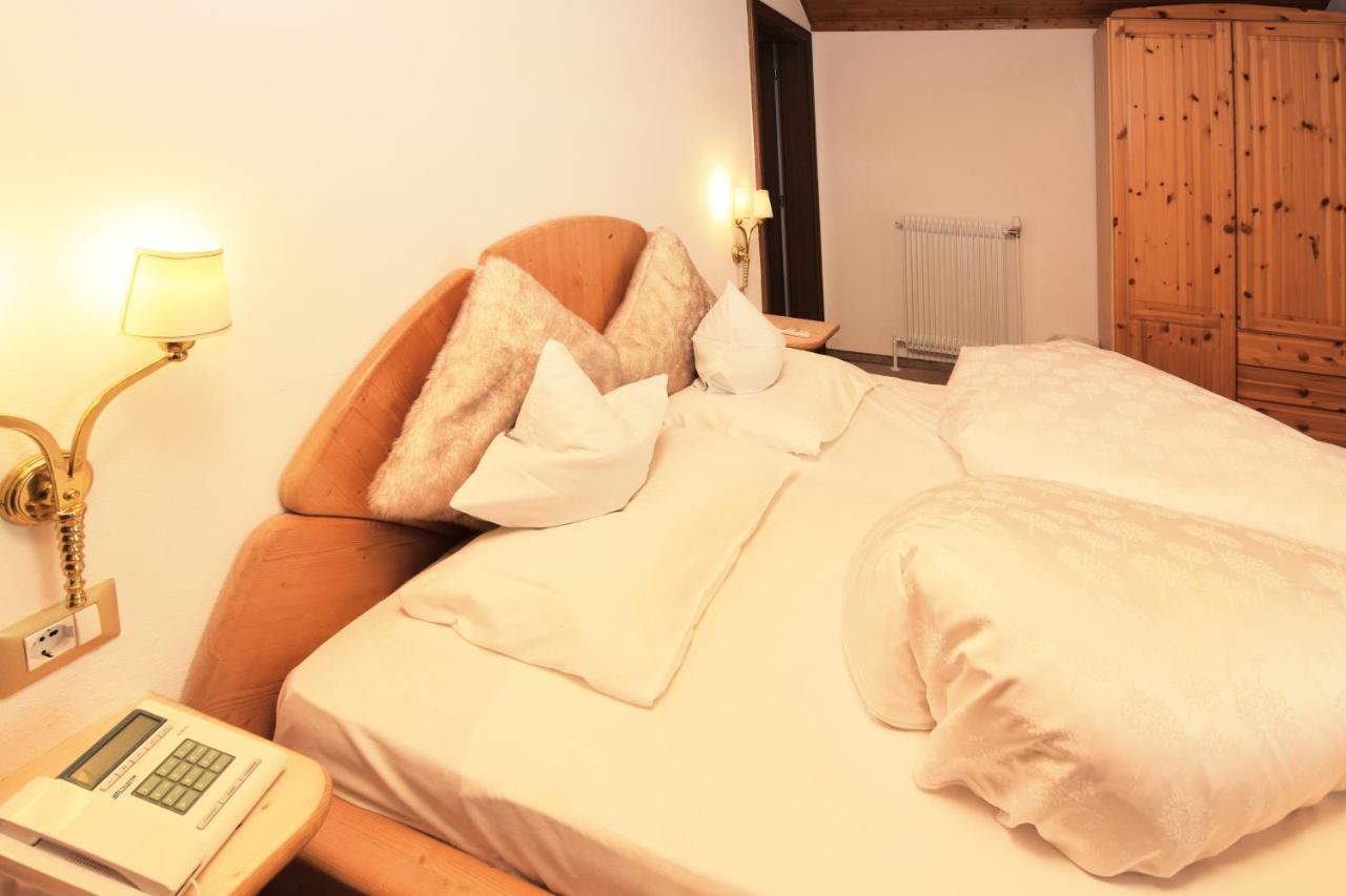 Hotel Chalet Olympia Монгуэльфо Экстерьер фото