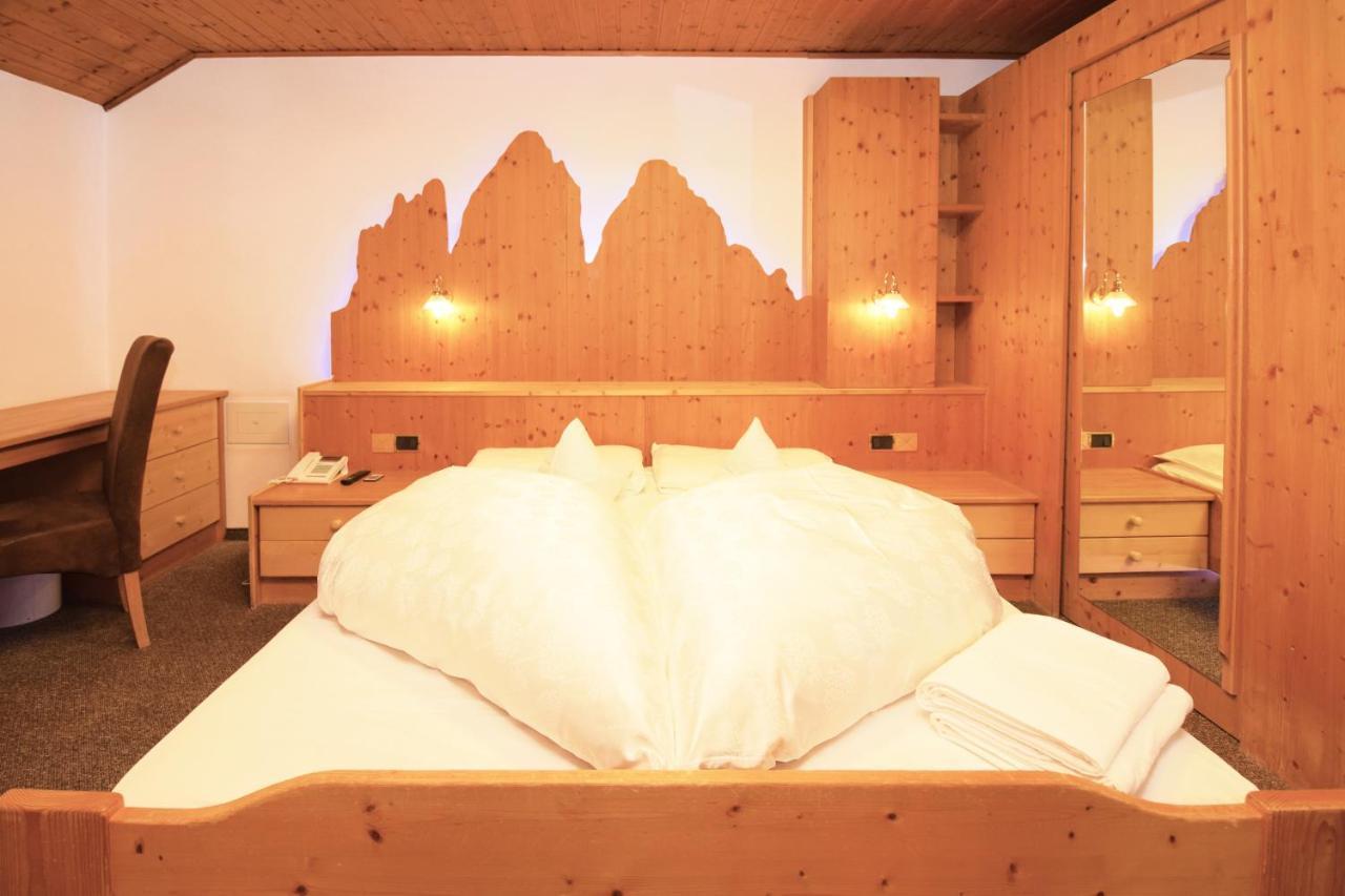 Hotel Chalet Olympia Монгуэльфо Экстерьер фото