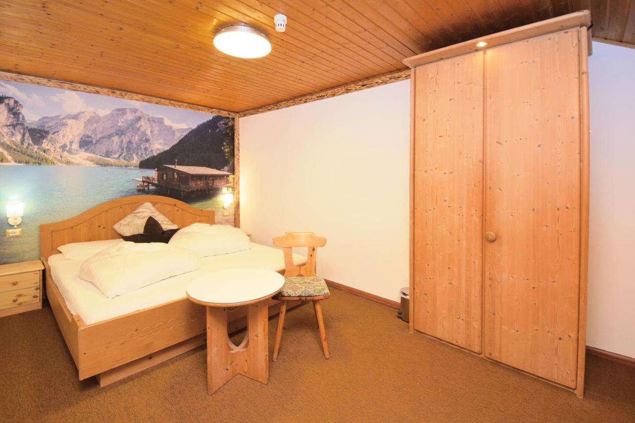 Hotel Chalet Olympia Монгуэльфо Экстерьер фото