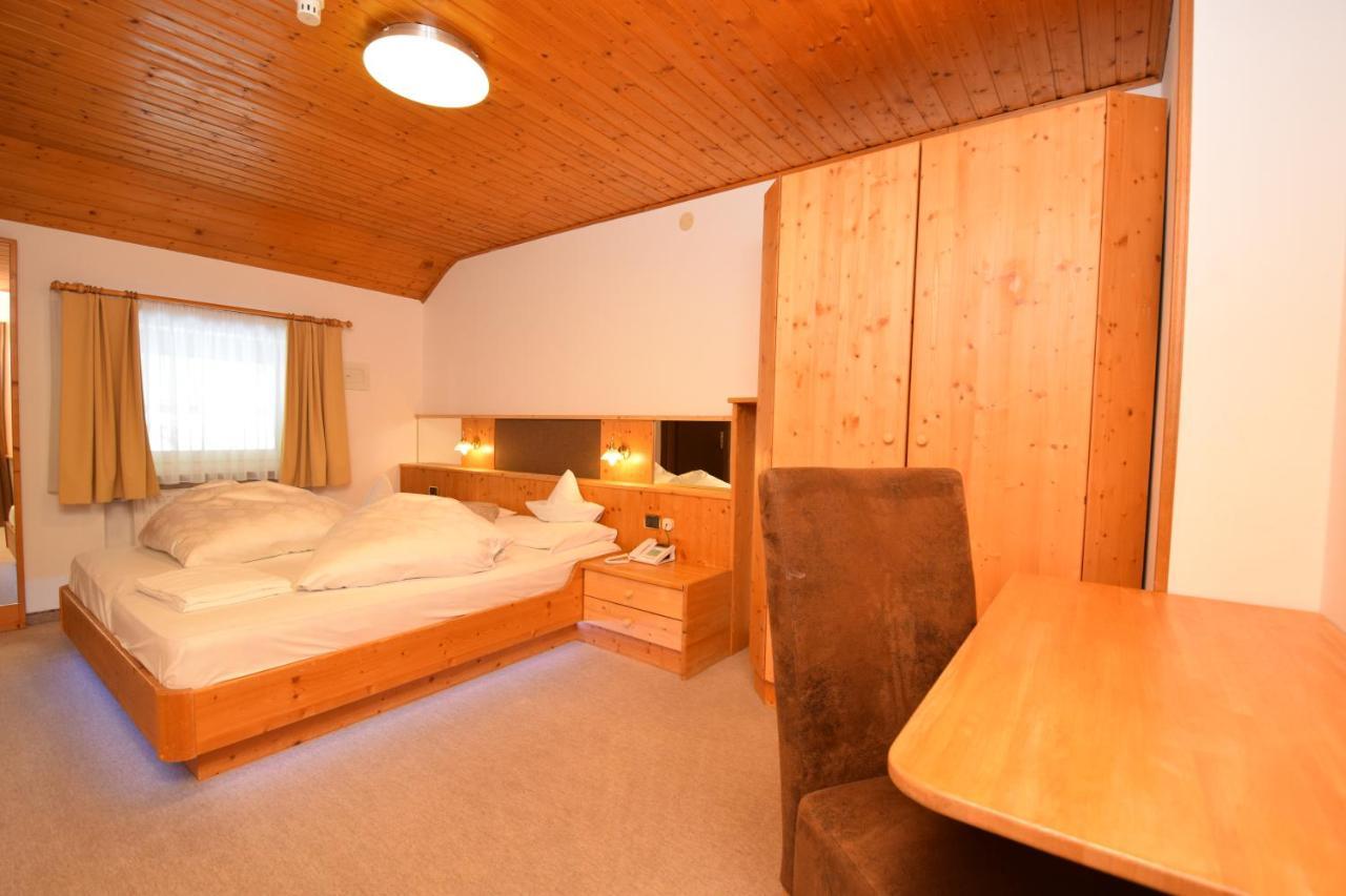Hotel Chalet Olympia Монгуэльфо Экстерьер фото