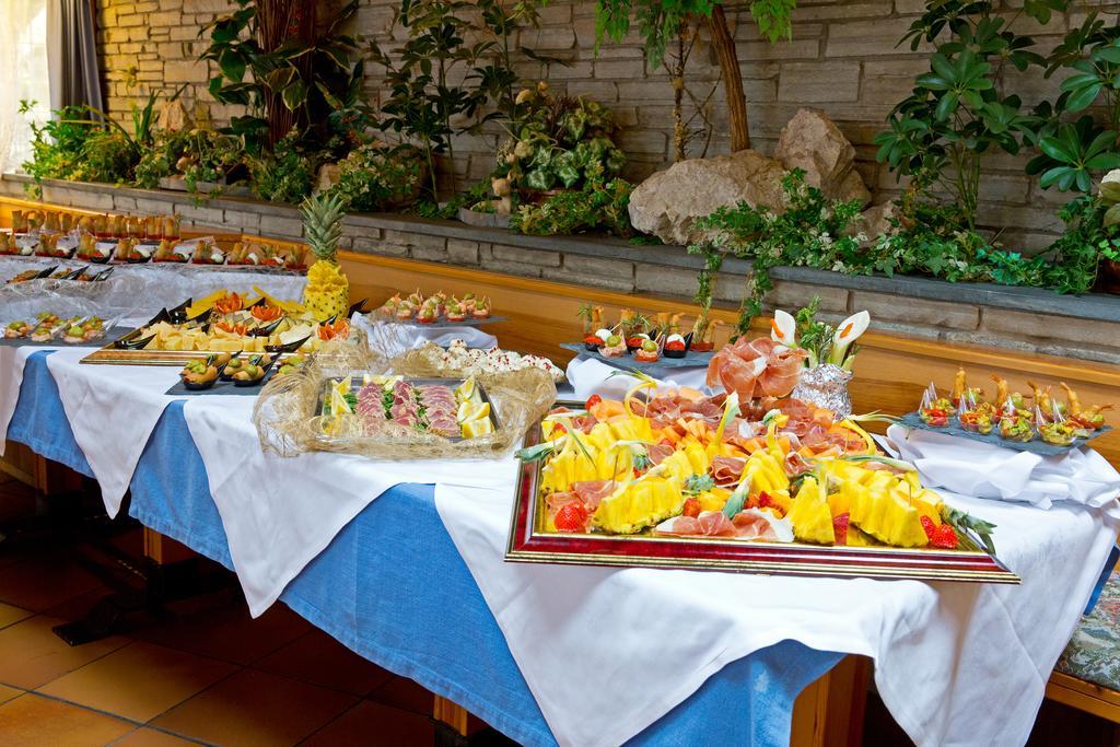 Hotel Chalet Olympia Монгуэльфо Экстерьер фото