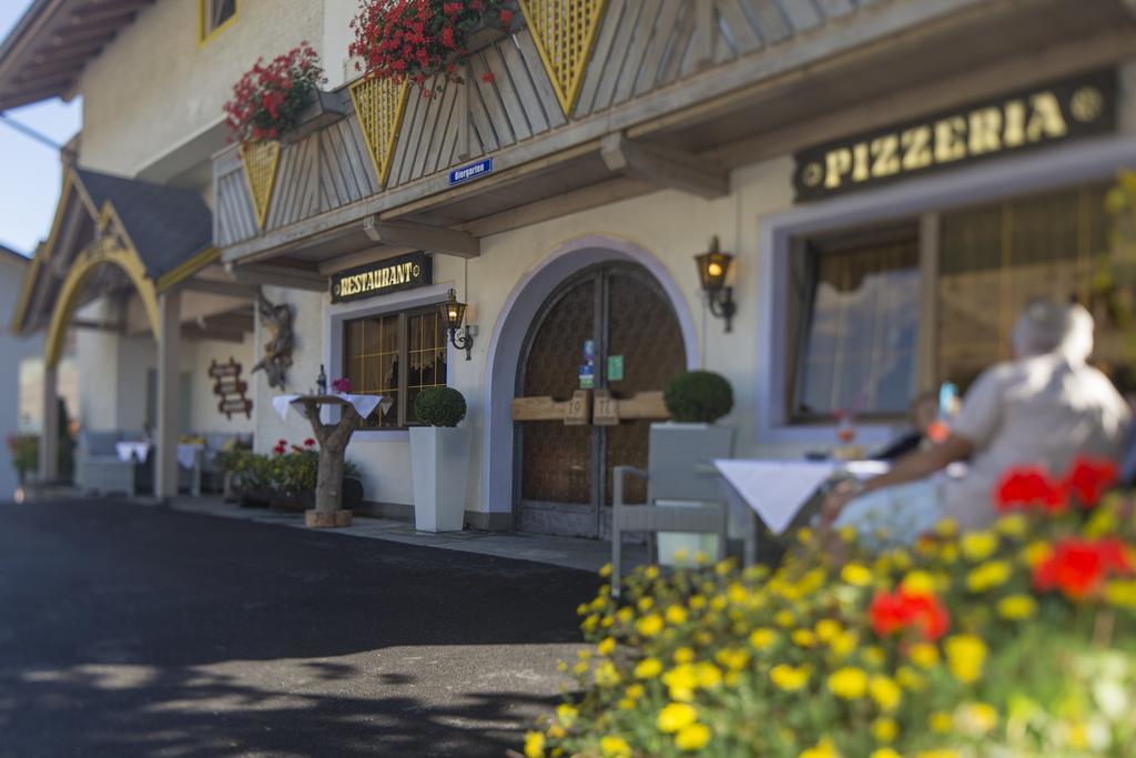 Hotel Chalet Olympia Монгуэльфо Экстерьер фото