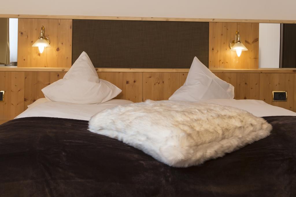 Hotel Chalet Olympia Монгуэльфо Экстерьер фото
