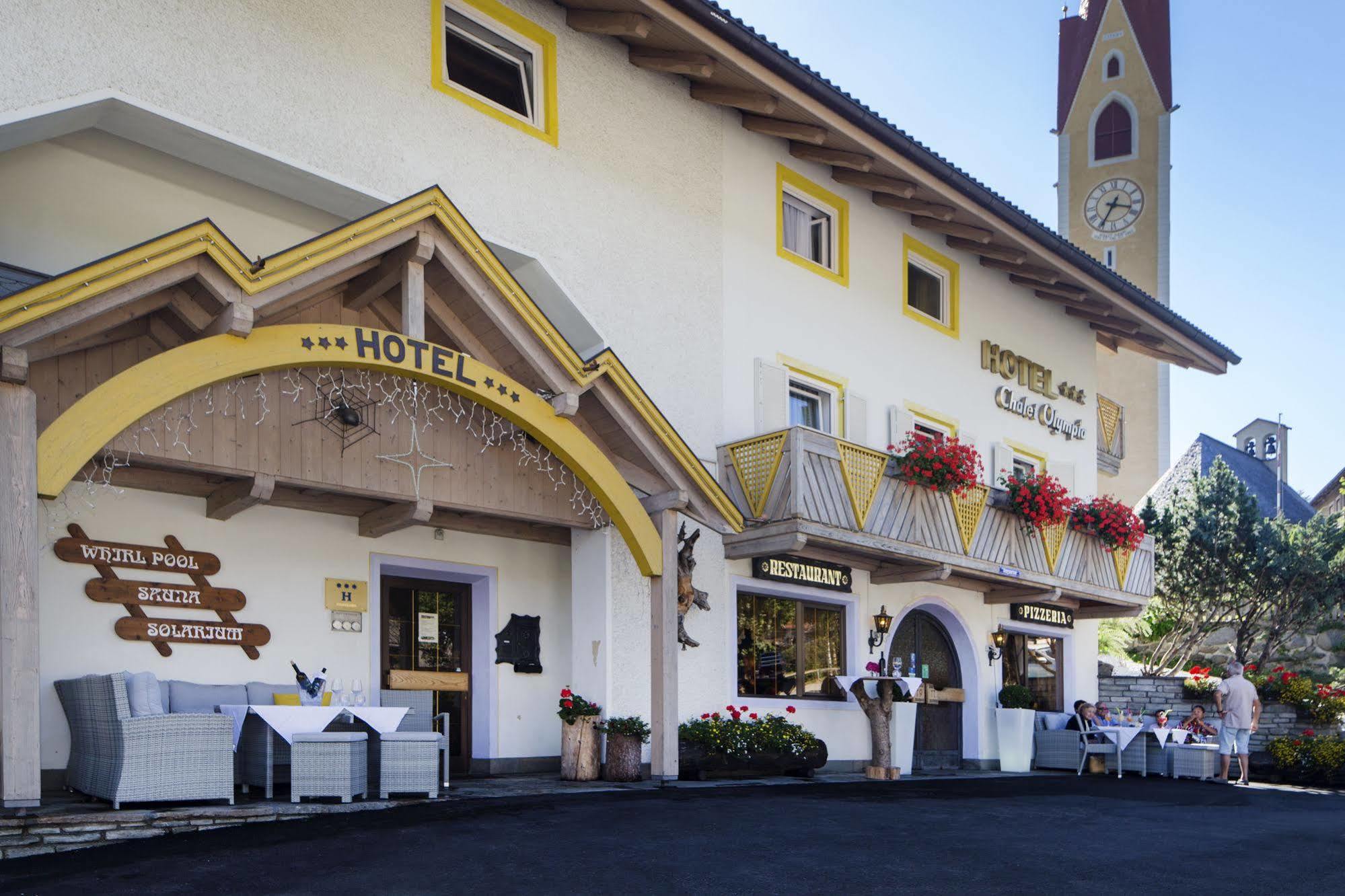Hotel Chalet Olympia Монгуэльфо Экстерьер фото